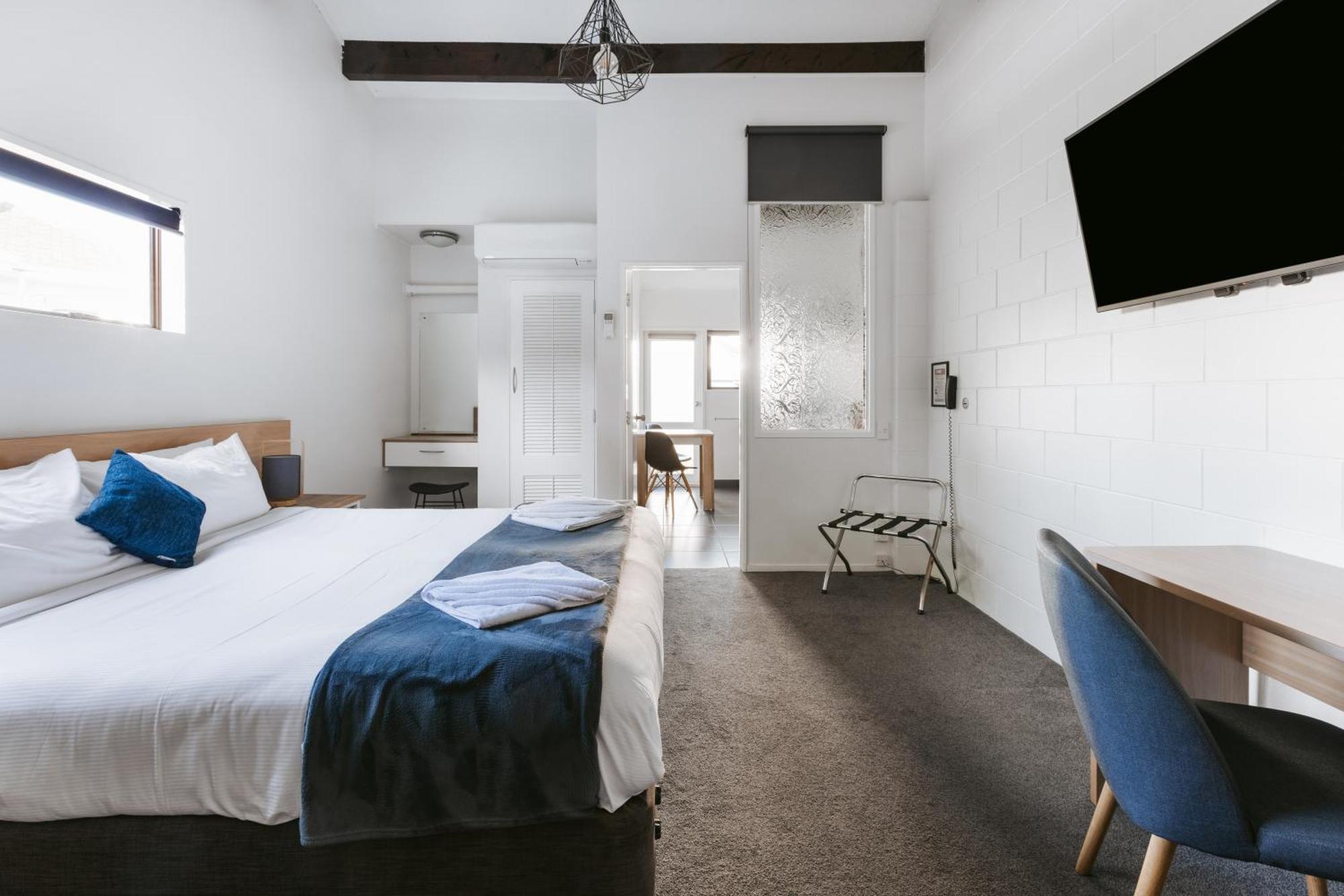 טאורנגה Cobblestone Court Motel - Wenzel Motels מראה חיצוני תמונה