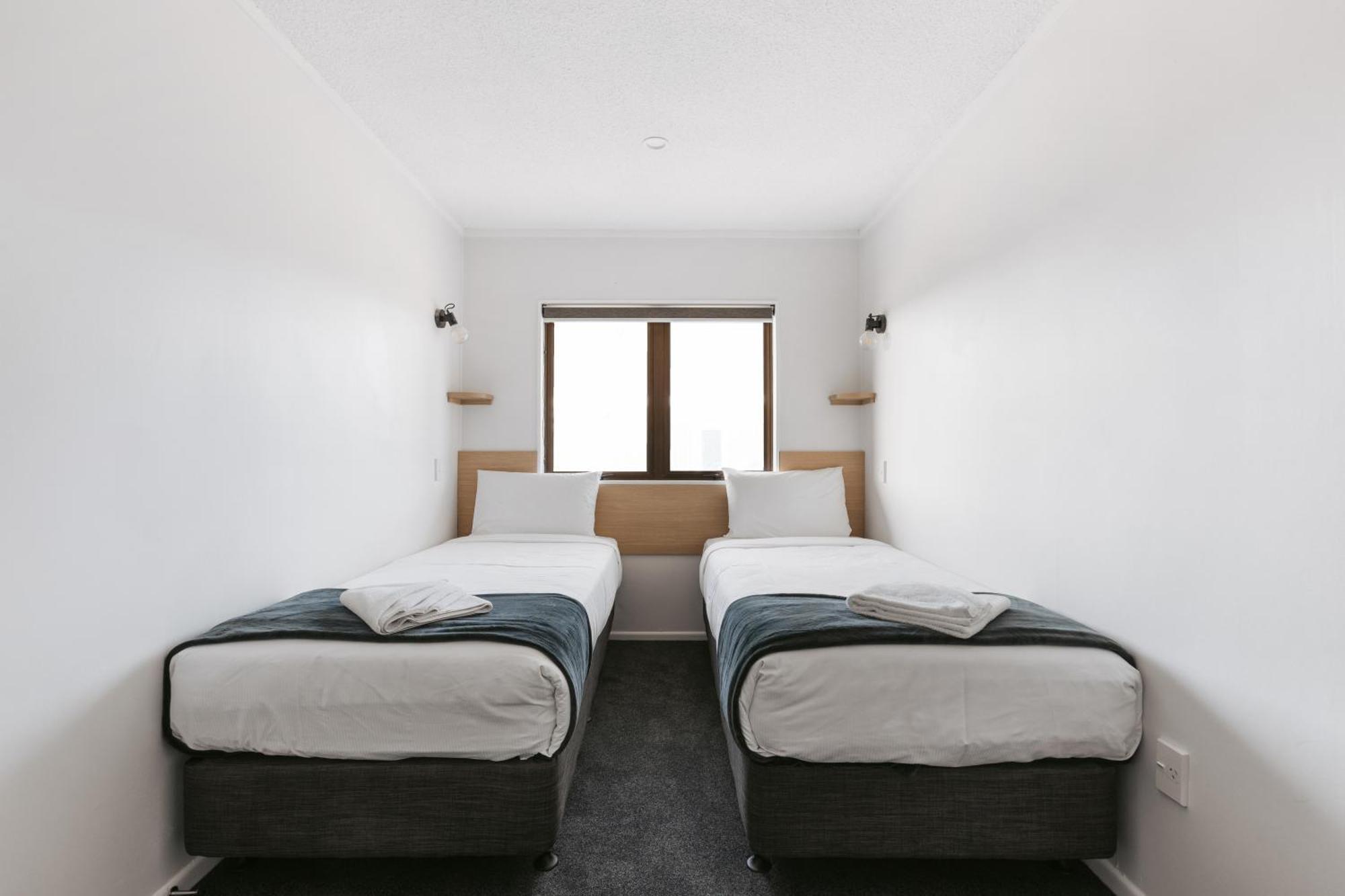 טאורנגה Cobblestone Court Motel - Wenzel Motels מראה חיצוני תמונה