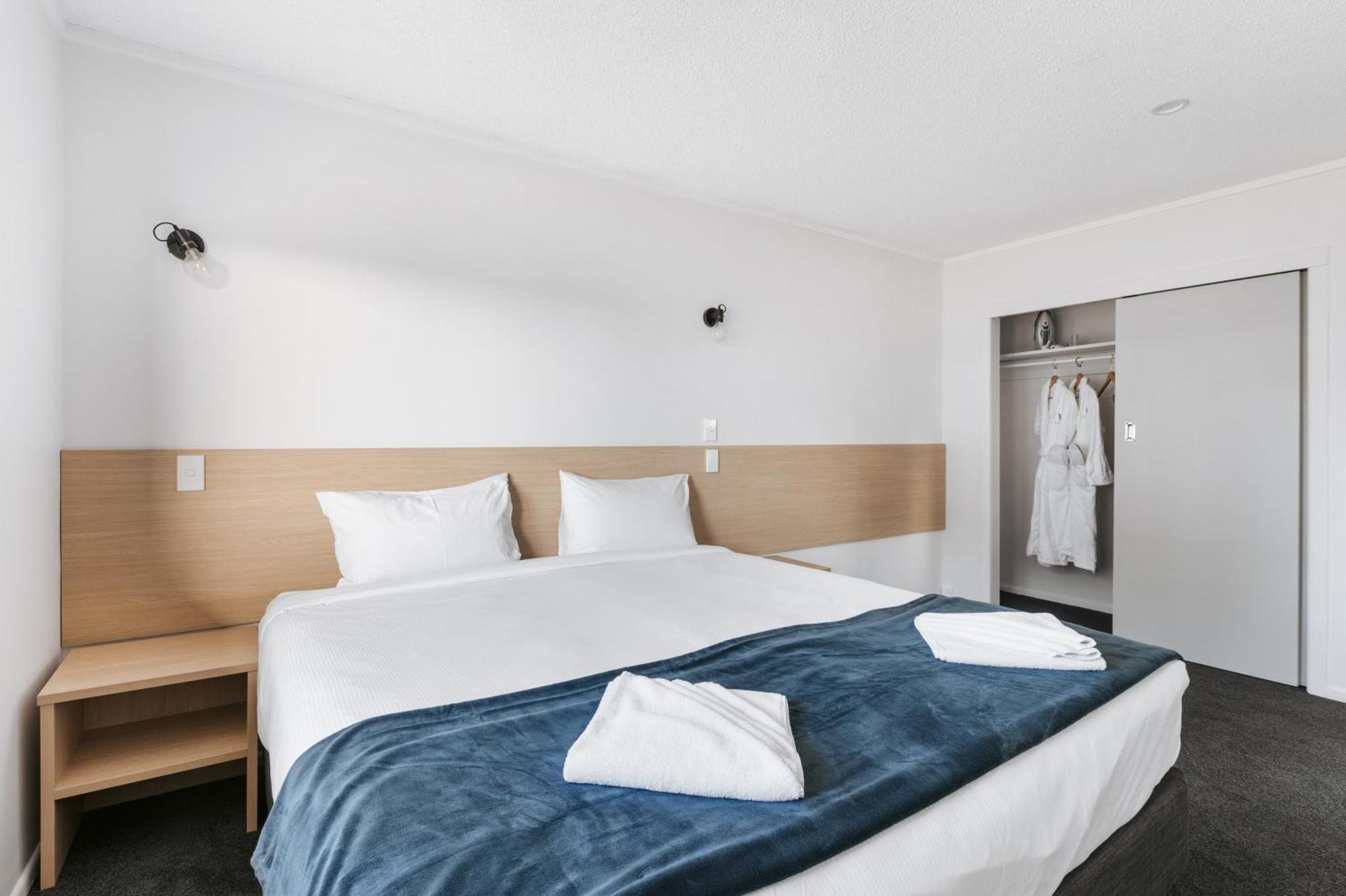 טאורנגה Cobblestone Court Motel - Wenzel Motels מראה חיצוני תמונה